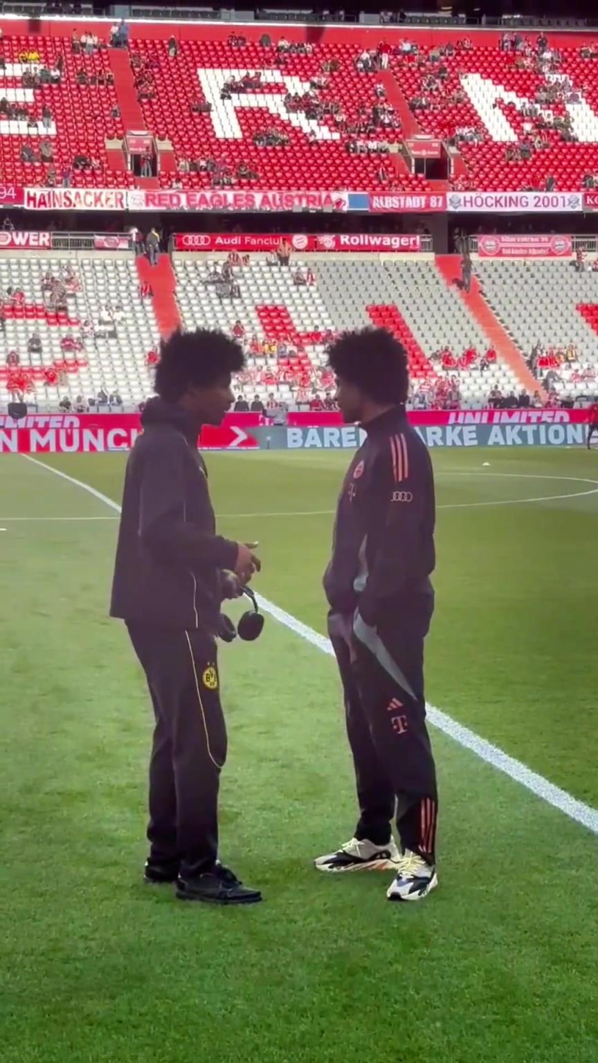 一模一樣的蓬蓬頭！一時(shí)分不清阿德耶米和格納布里了！