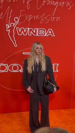 女狀元佩吉強(qiáng)勢(shì)登陸WNBA，實(shí)力超強(qiáng)，顏值也杠杠的